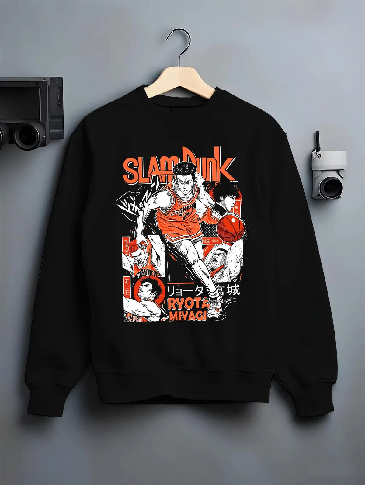 Black crewneck sweatshirt on hanger featuring Ryota Miyagi point guard Slam Dunk artwork.