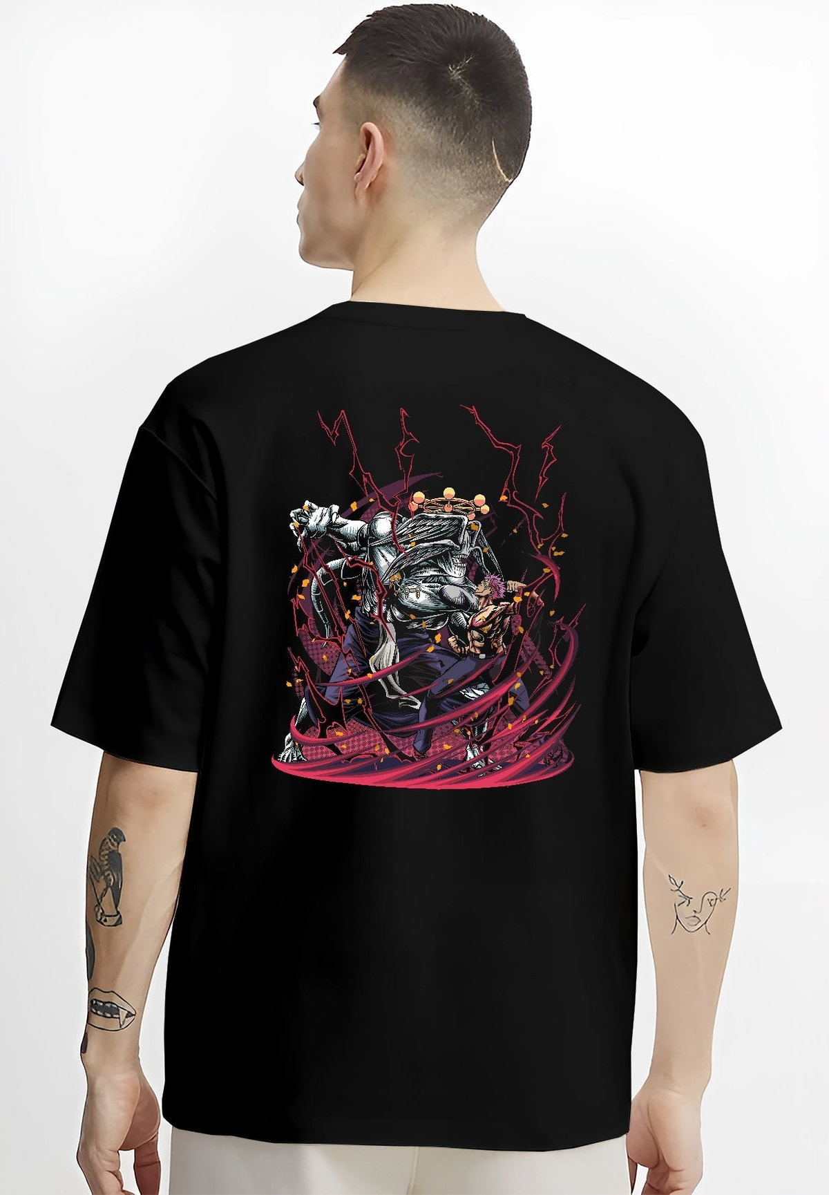 Black T-shirt on male model, back view, Jujutsu Kaisen Sukuna vs Mahoraga fight scene with crackling red lightning effects.